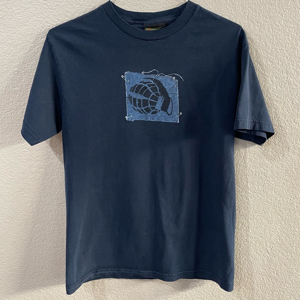 Vintage Grenade Gloves Snowboarding Tee Shirt